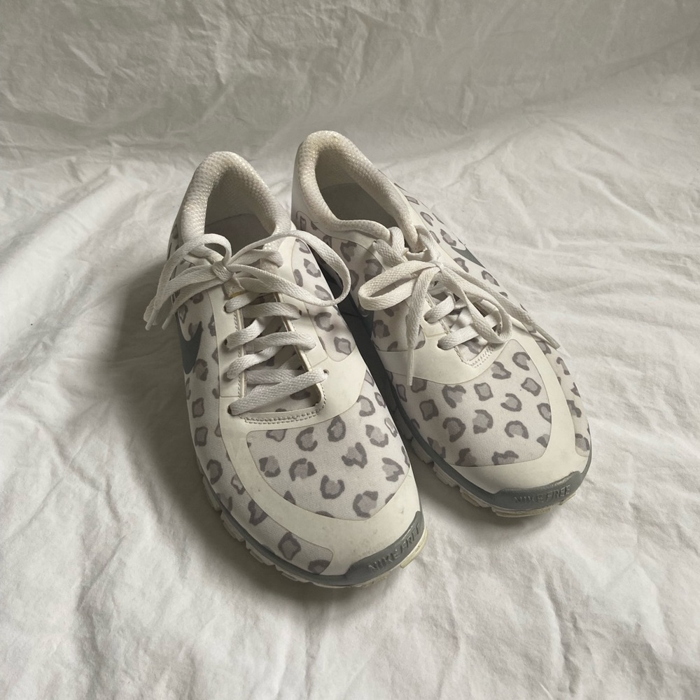Nike Frees / Leopard Print - image 2
